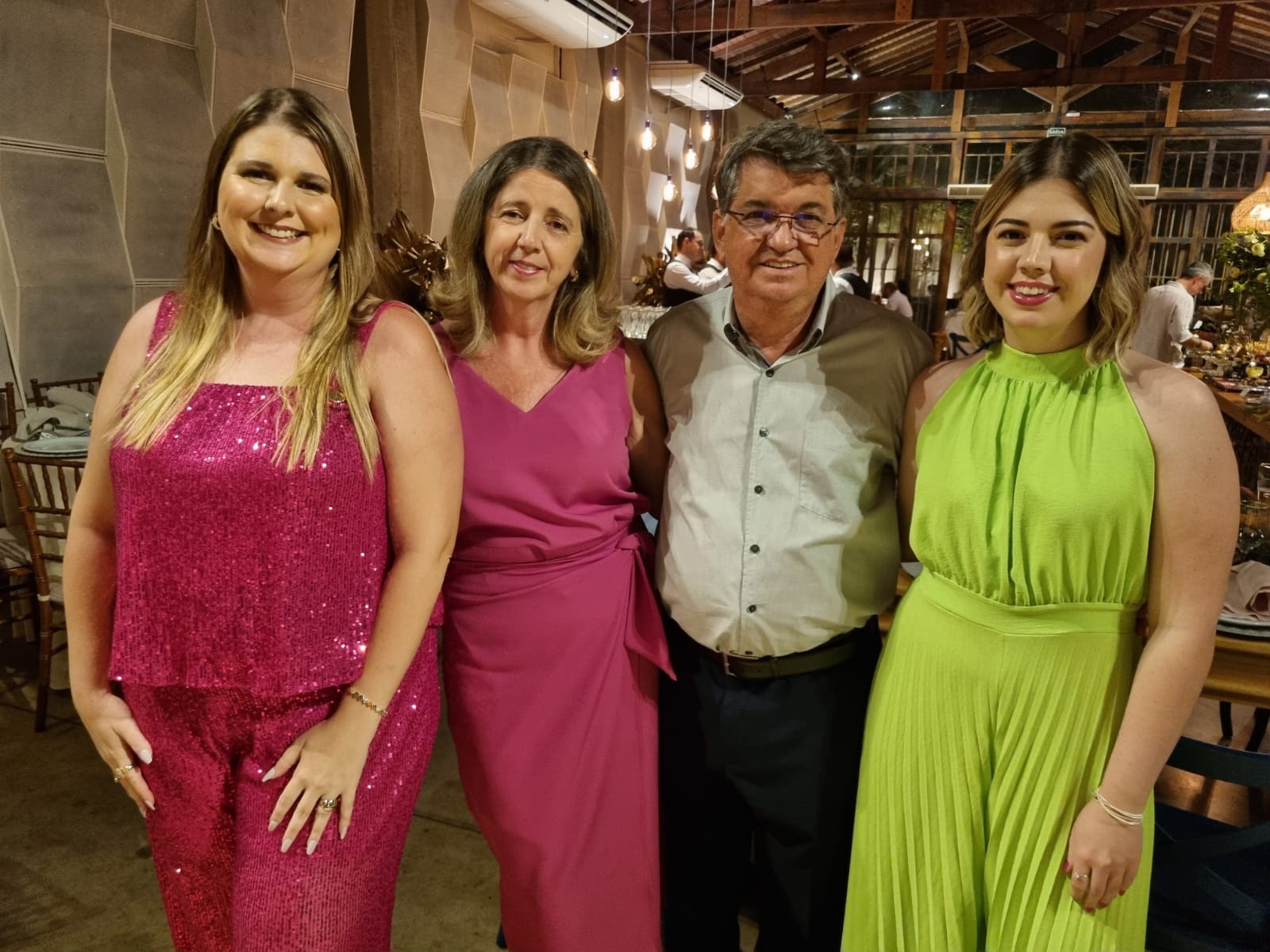 Alana, Laura, Maria Silvia e João Alberto Destro