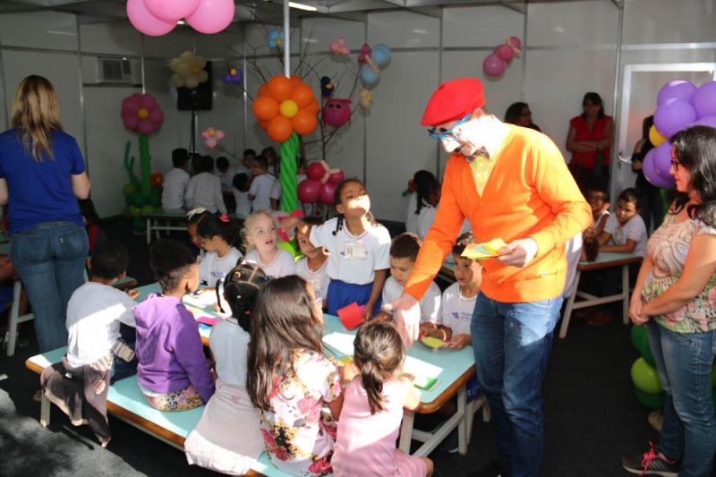 Oficinas para crianças com Professor Sassá