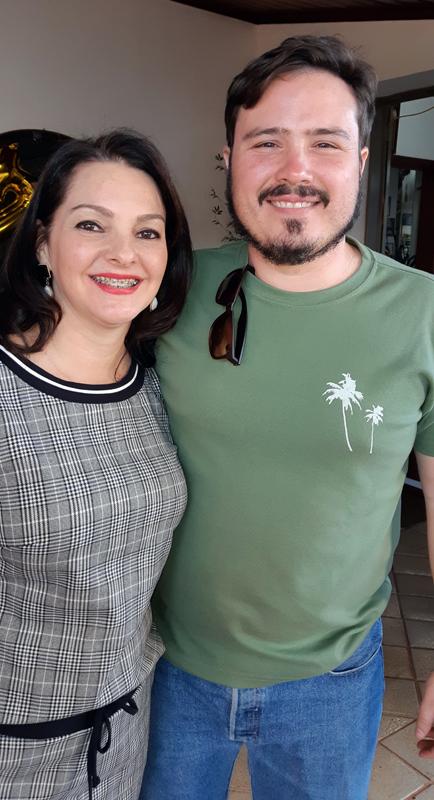 Aurélia Juliana e seu marido, o aniversariante, Marcelo Maffia