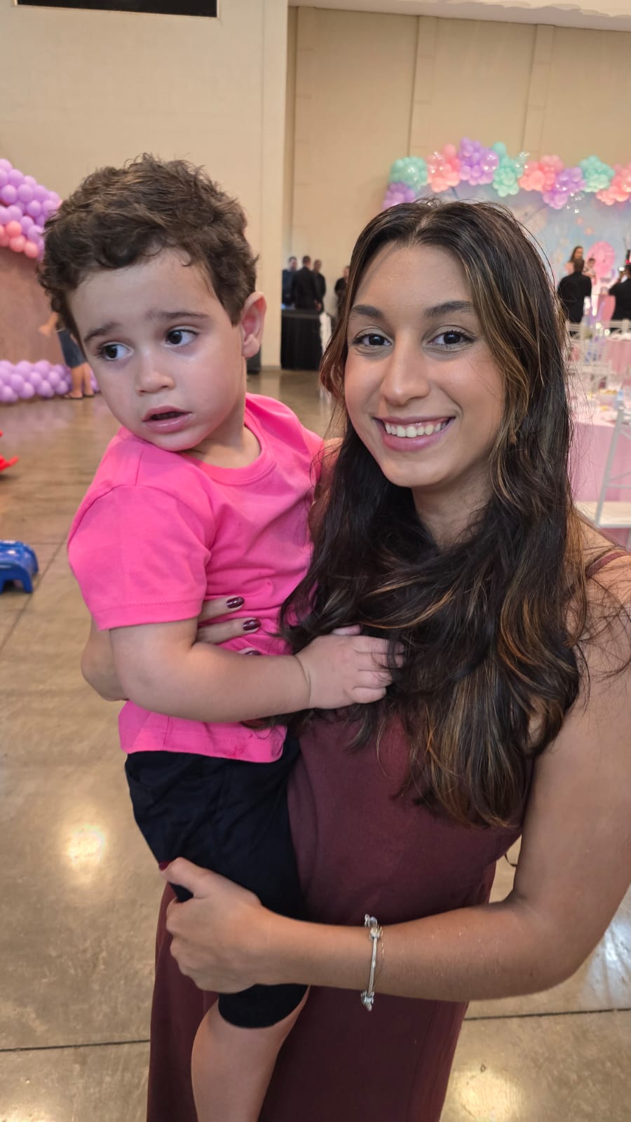 Theo Tristão, Ana Carolina Reis