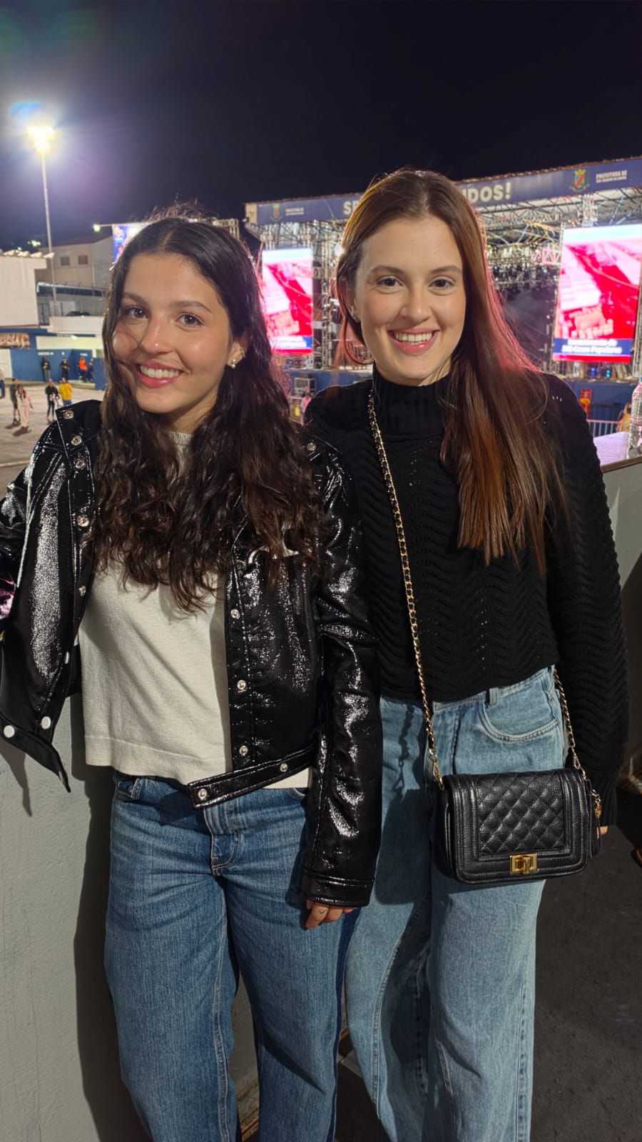 Dorotéa Tuzzi, Ana Luiza de Faria