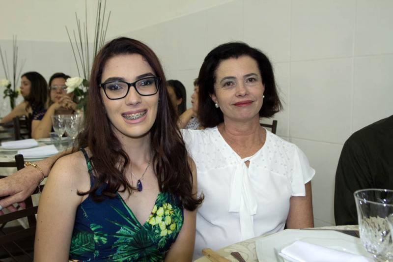 Maria Aparecida de Oliveira, funcionária do CRAS de São joaquim e filha