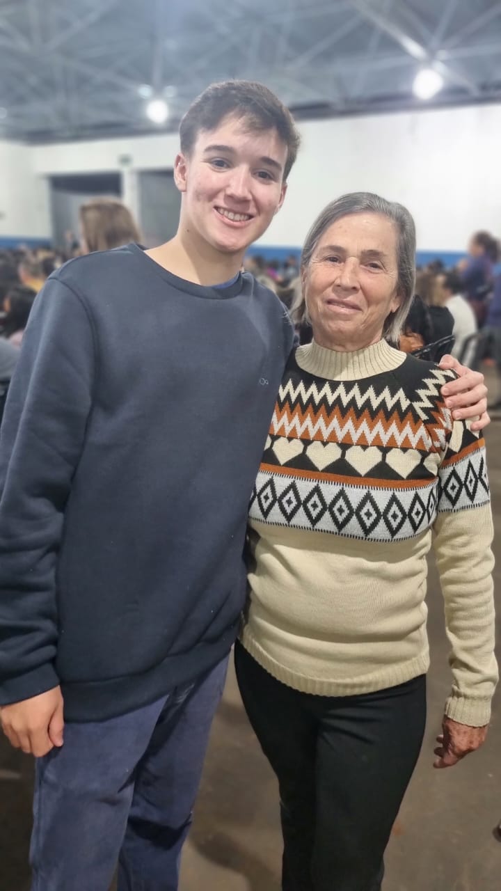 Ivana com neto Enzo Guaitoli Silva