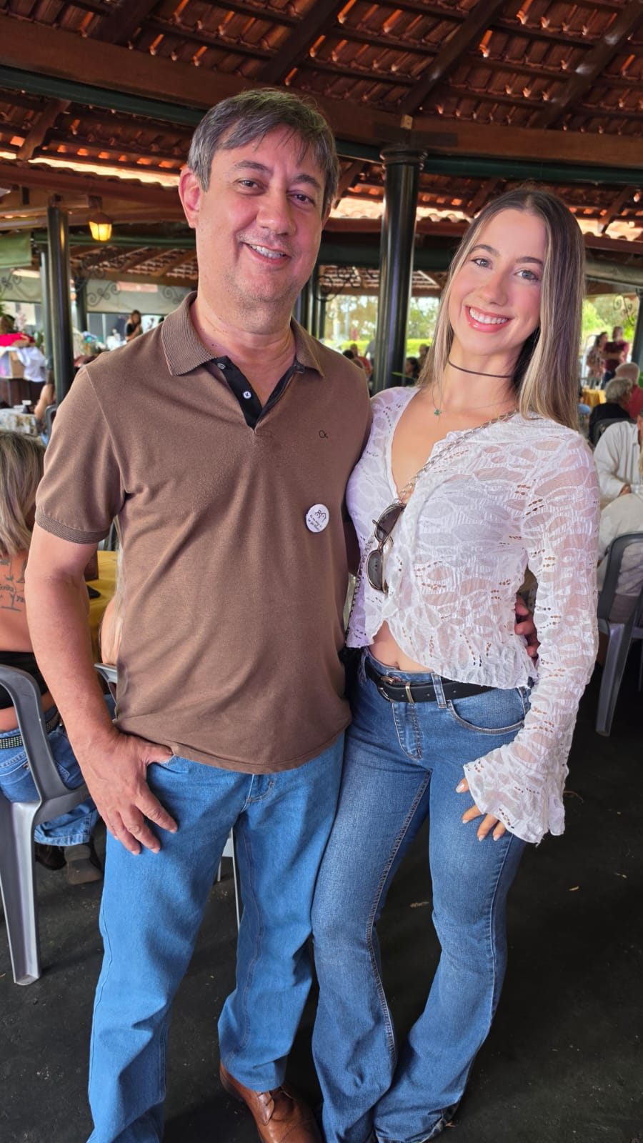 Amilton  e Larissa  Foroni  Braulio