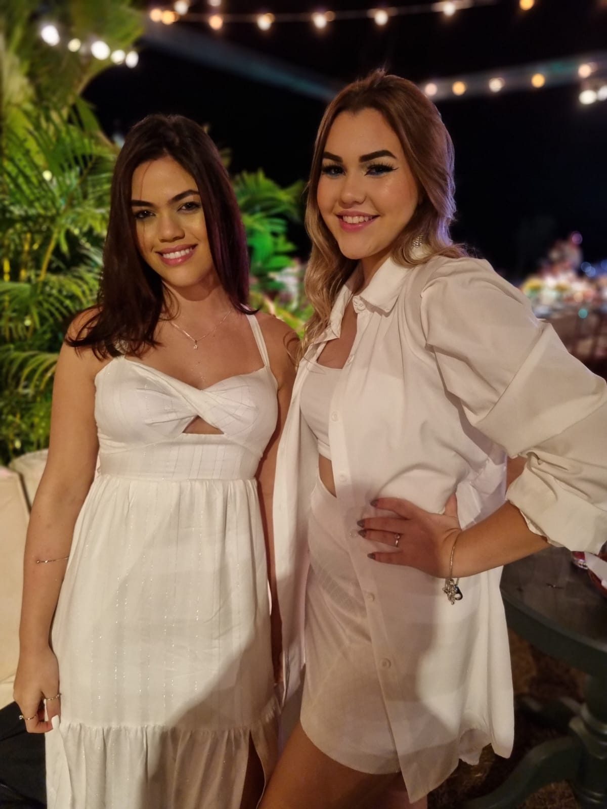 Julia Aragão, Ana Luísa Oliveira