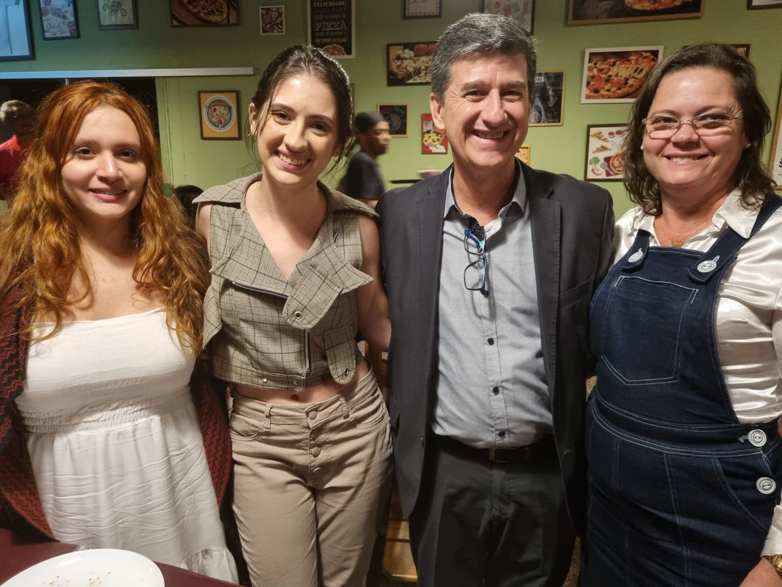 Tauane, Ketlin, Julci e Alcides Antoniassi