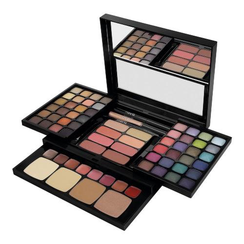 PALETTE DE MAQUIAGEM THE FAVORITES MAKE B. - Vem com 48 sombras, 2 iluminadores faciais, 6 blushes, 8 batons, 1 mascara para cílios prata, 1 brilho labial nude, 1 lápis para olho preto, 3 pós compactos e 1 pó bronzeador. Por apenas R$ 207,90
