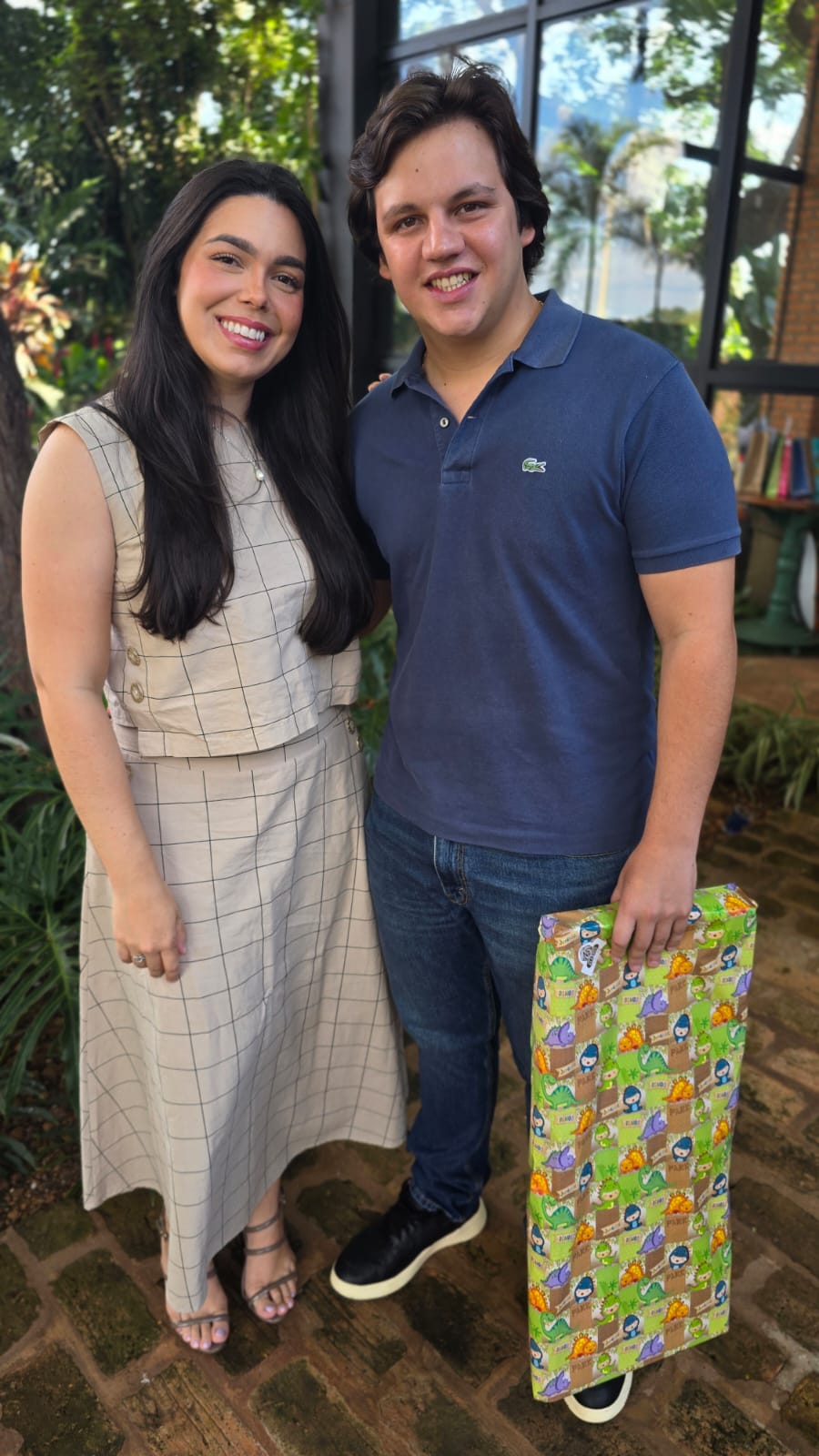 Alice  Conti e João Guilherme Carneiro