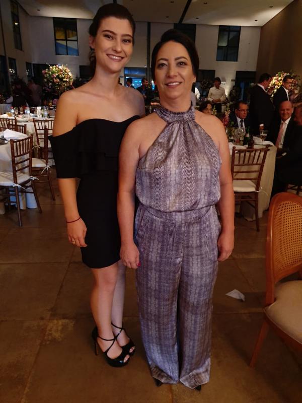 Júlia e Alessandra Mazier