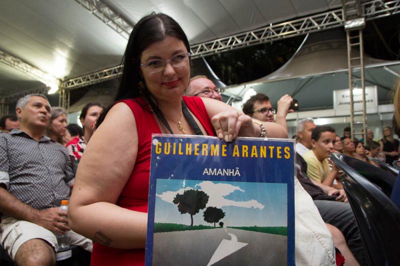 E teve fã com LP, uma verdadeira relíquia