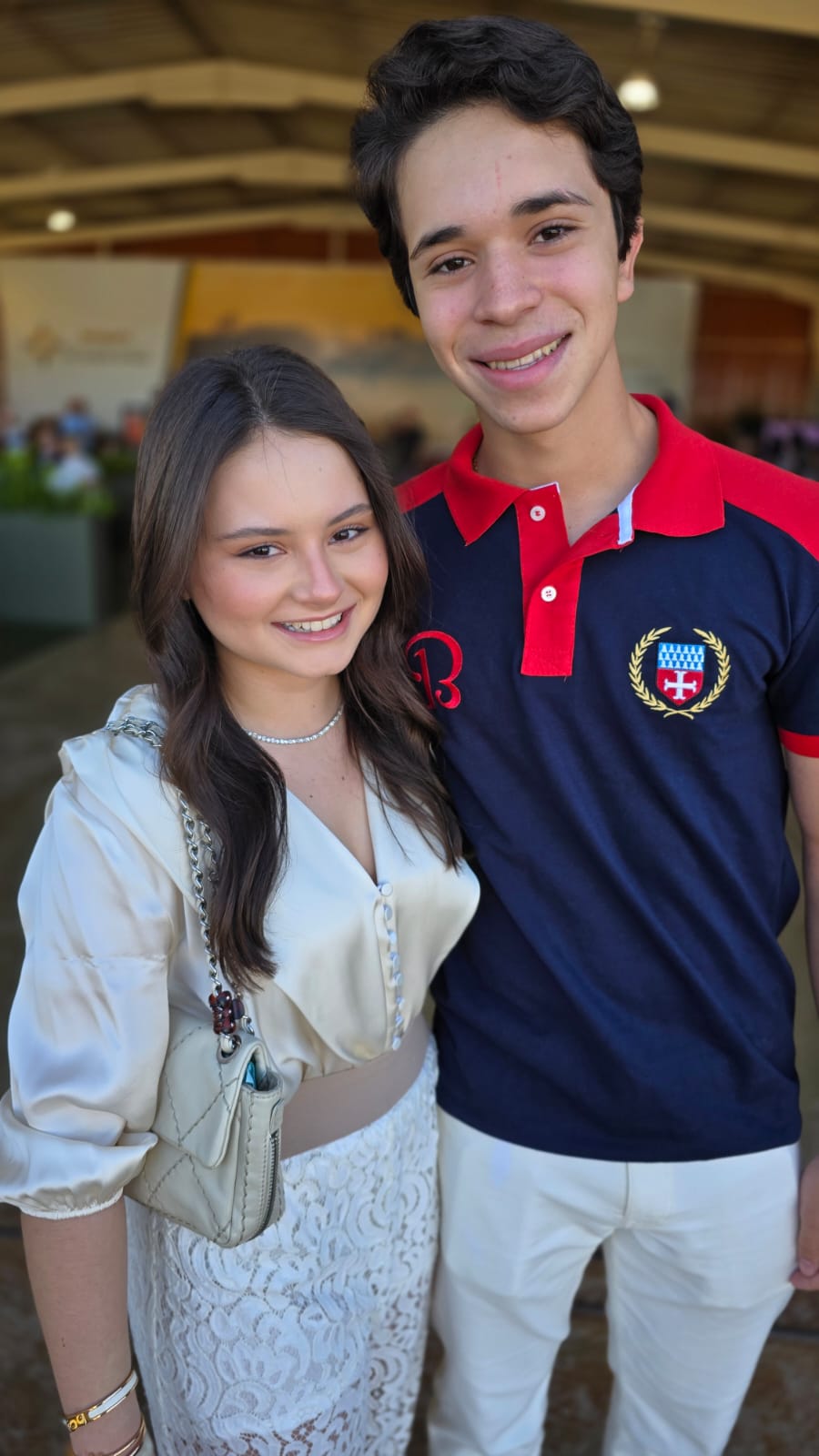 Victória  Lopes Junqueira Figueiredo  e Júlio  Brito