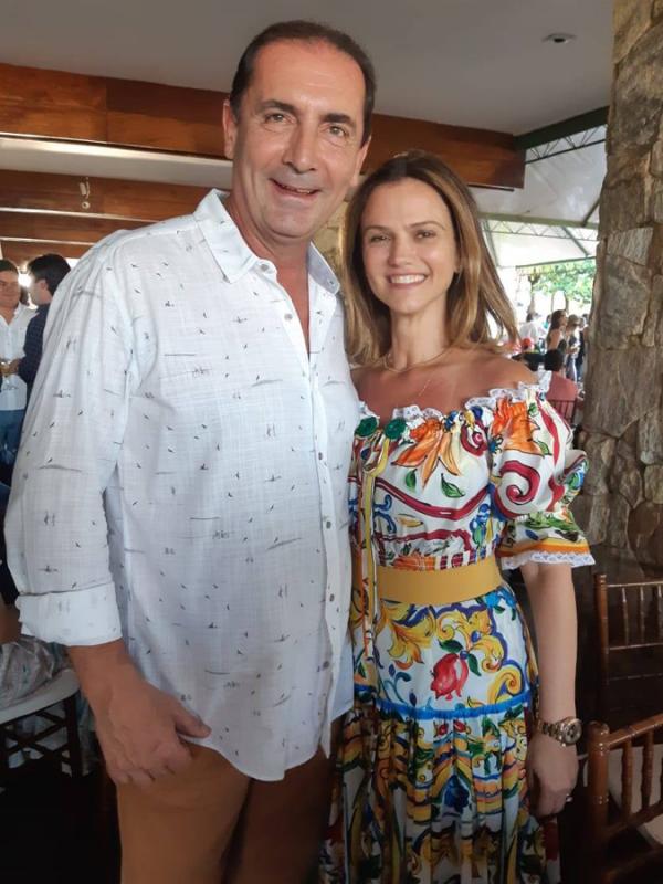 Marcelo e Juliana Mendonça