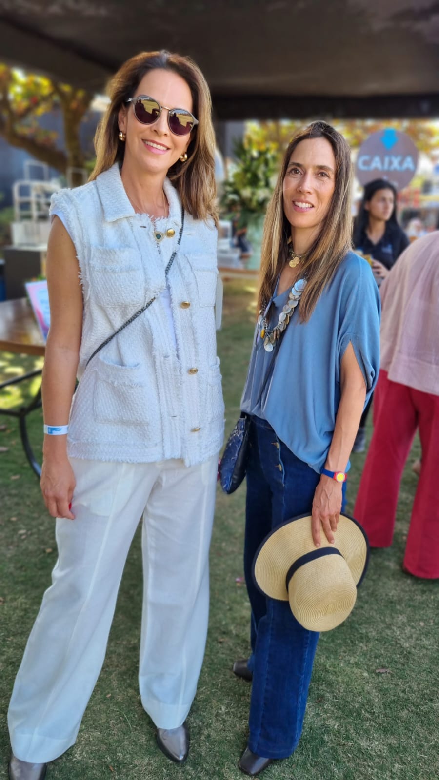 Marta Freitas, Renata Junqueira