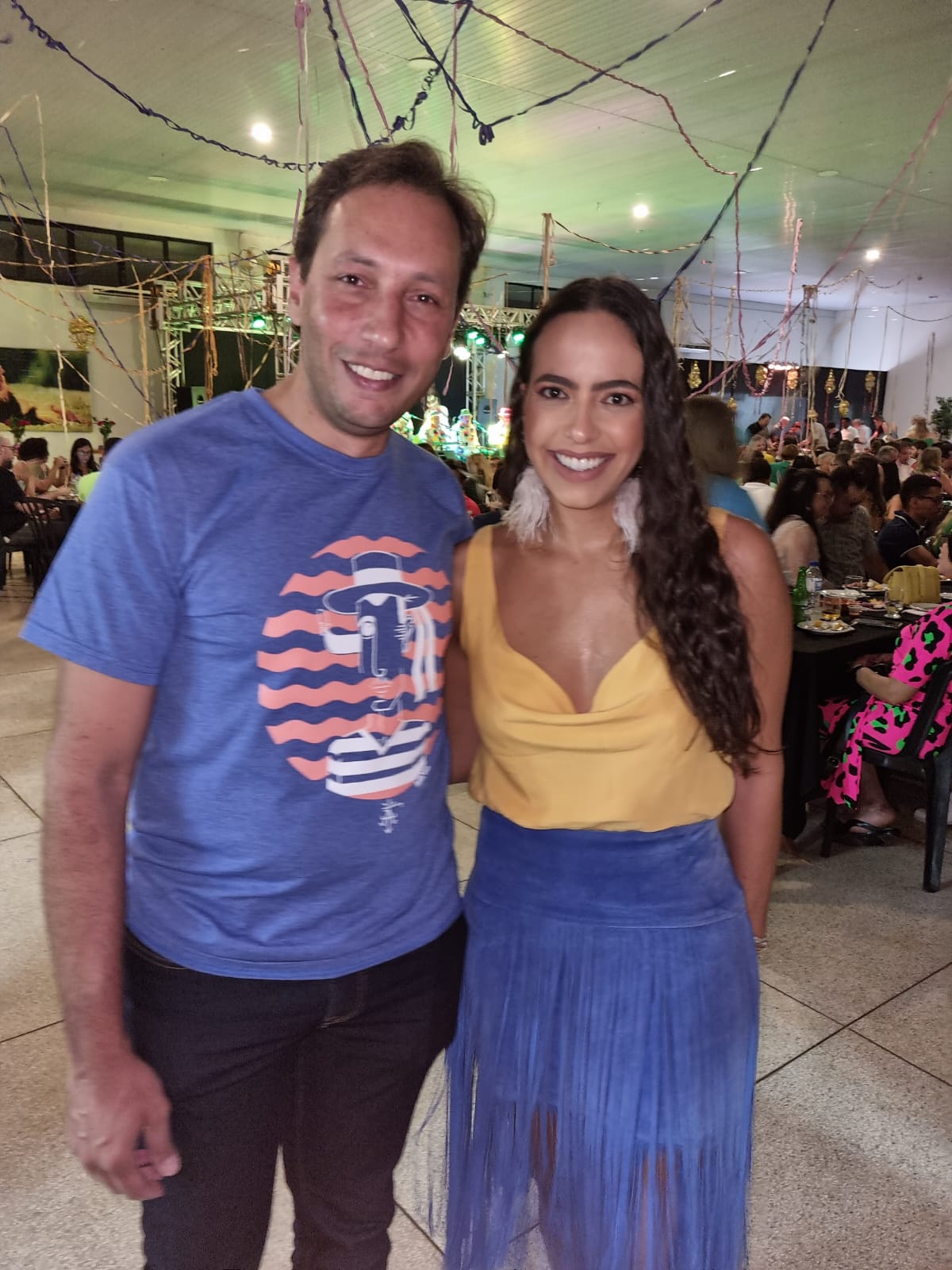 Luiza Helena e Ronaldinho Valentini