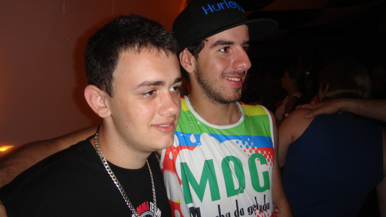 Yuri Avallos, Vinicius Magno