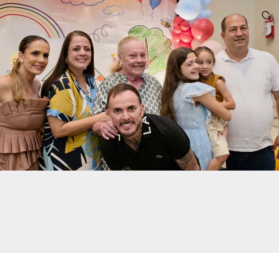 Thaísa, Patrícia, Fernando, Cristina, Julia, Mariana Silveira, Rogério  Marques