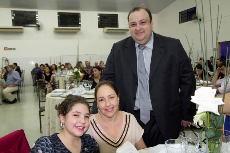Marcelo Costa Teoro, conselheiro da FE, esposa Ana Lídia e a filha Marcela