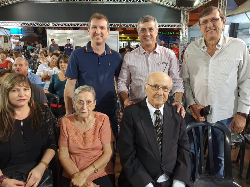 Cleide e Geraldo Tolotti com os filhos, Paulo, Carlos, Marcos e Niceia