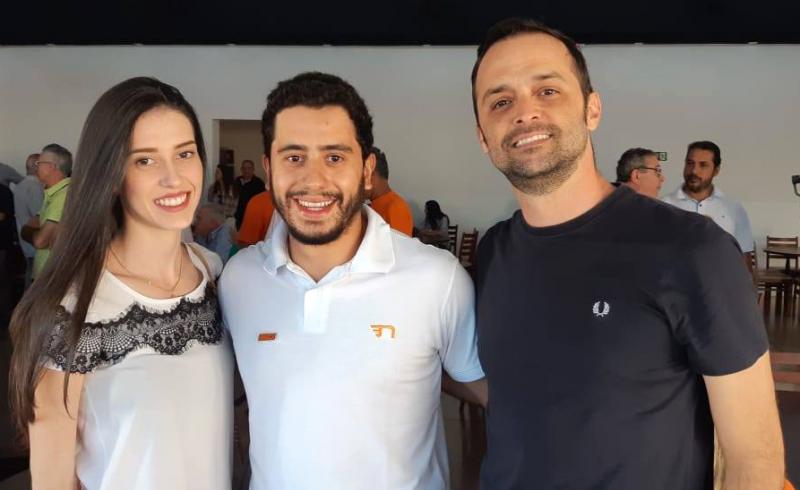 Caroline e Vitor Fávaro, Bira Franco