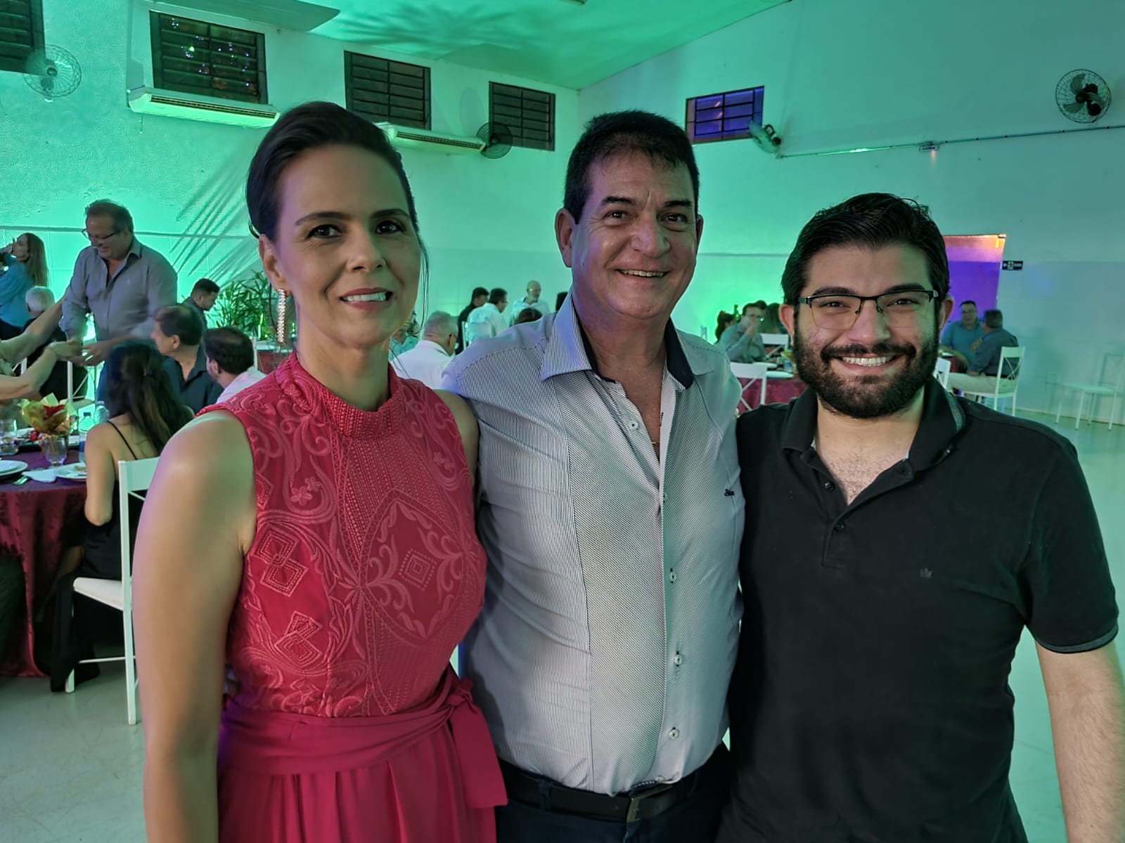 Orestes  Olivatto  Junior,  Rose e José  Luiz  Pereira  Junior