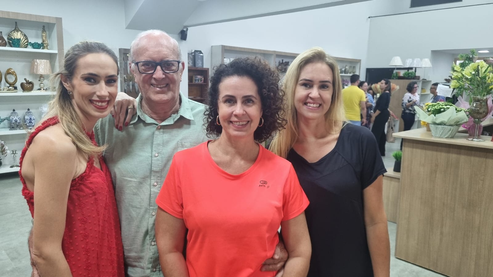 Natália com os familiares, Renê, Giovanna, Michele.