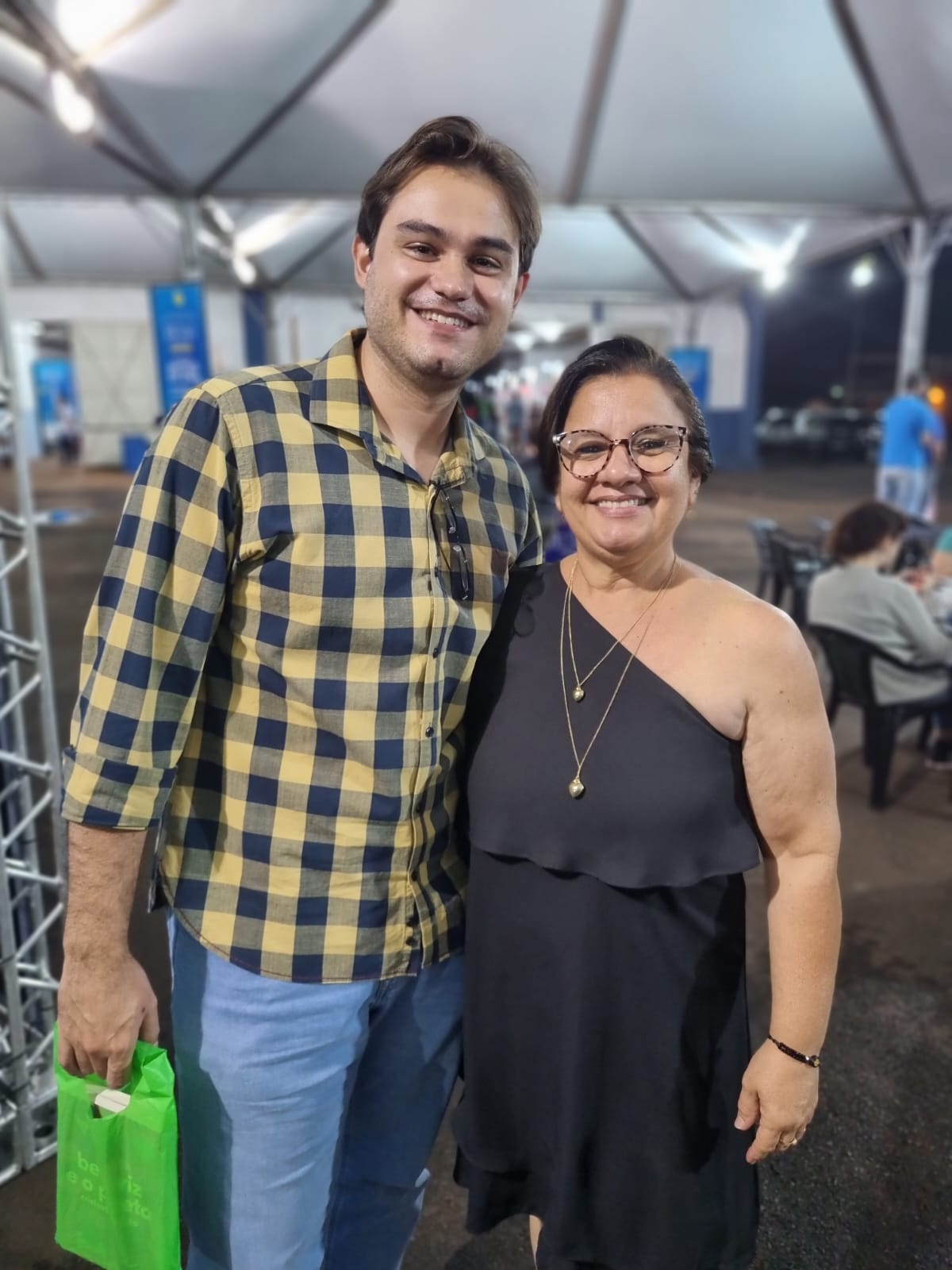 Isaac Olivatto, Cristiani Vogt