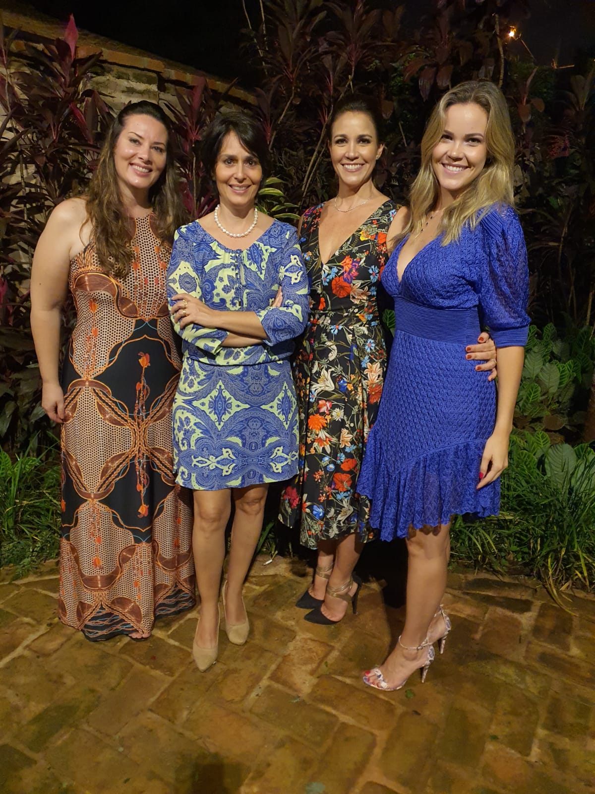 Iria Junqueira,  Anna Junqueira,  Graziela  Calil , Bruna Calil