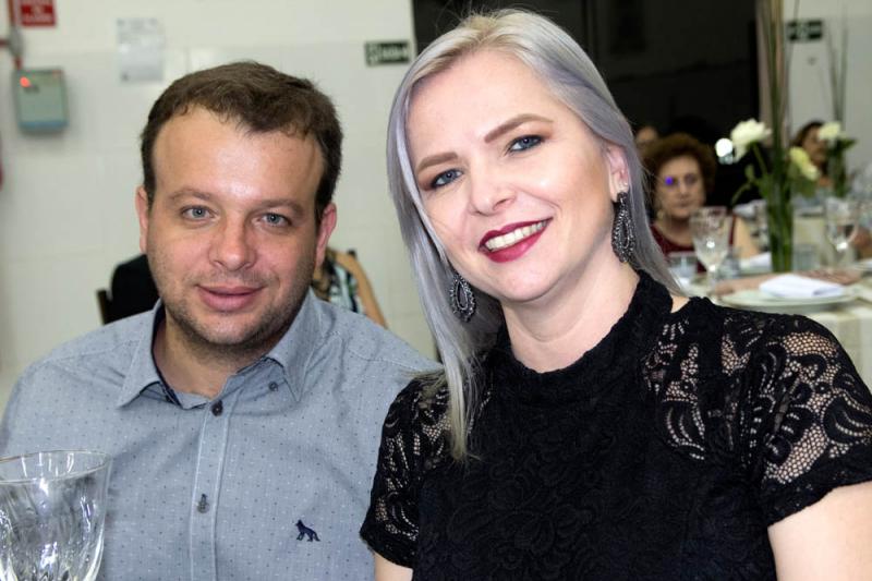 Jornalista Jornal o Progresso Gerson da Silva Fontebassi e esposa Márcia