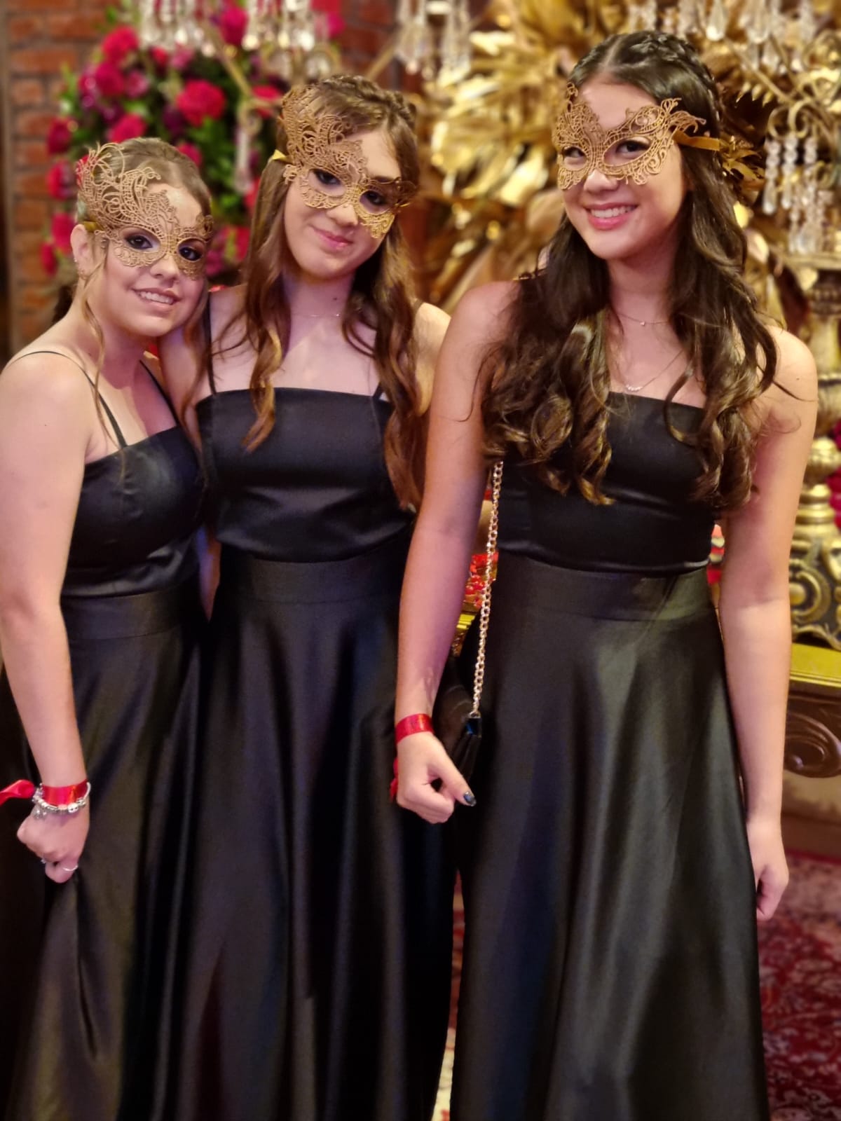 Carolina Maito Alves, Esther Cardozo, Lara Ide Chaul