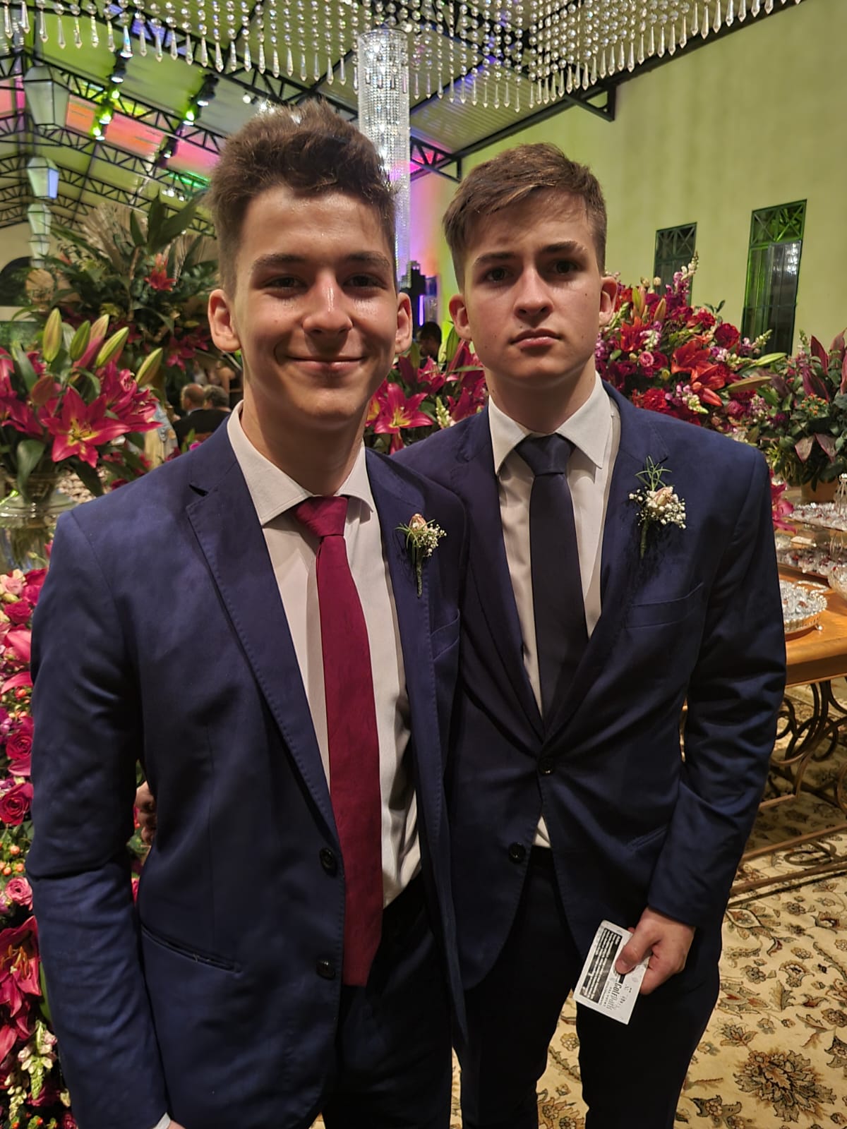 Os filhos  Arthur  e  Fábio  Mendonça Pires de Campos