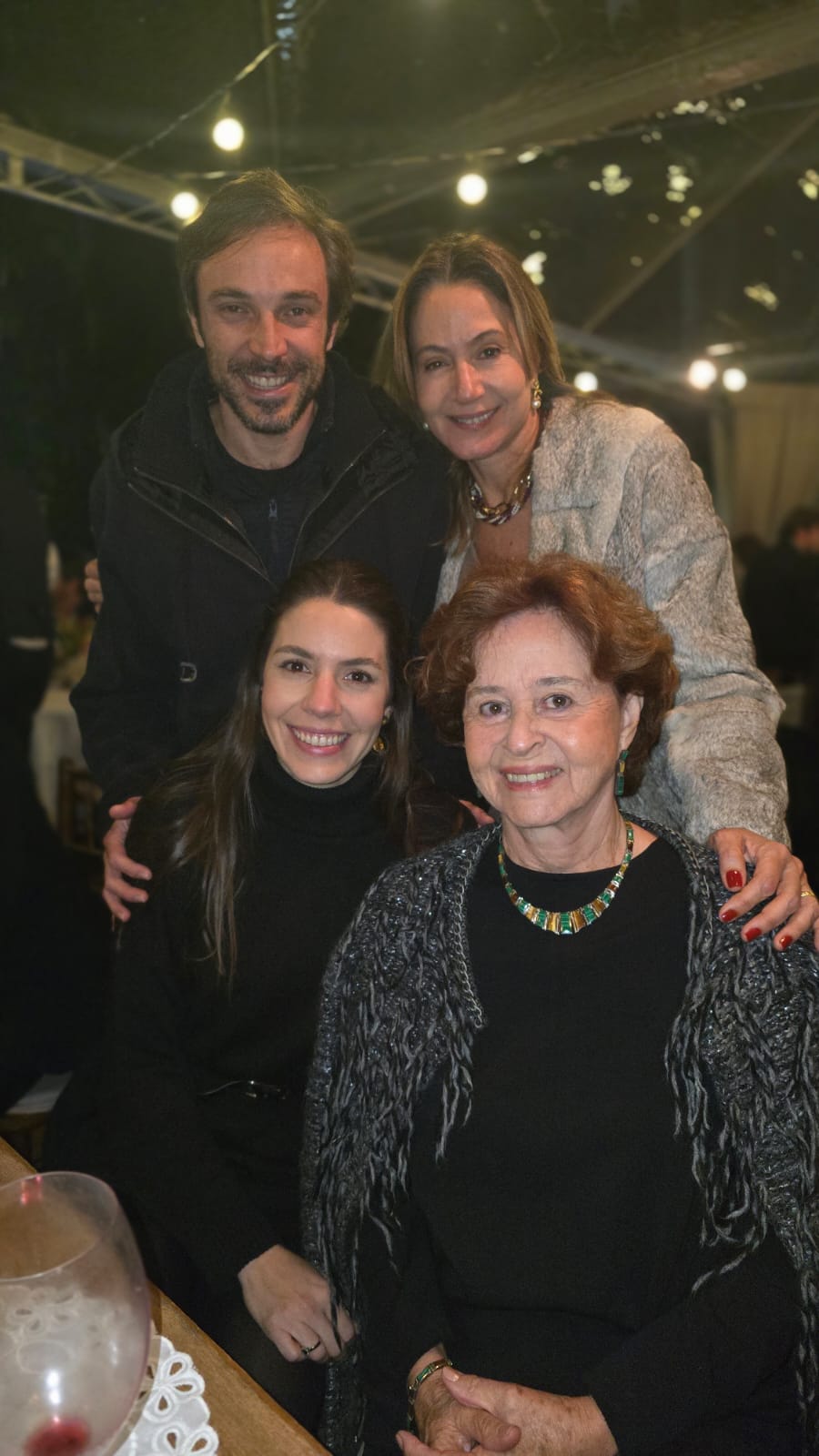 Camila e João  Bonadio, Jacira  Simões, Paula  Campos