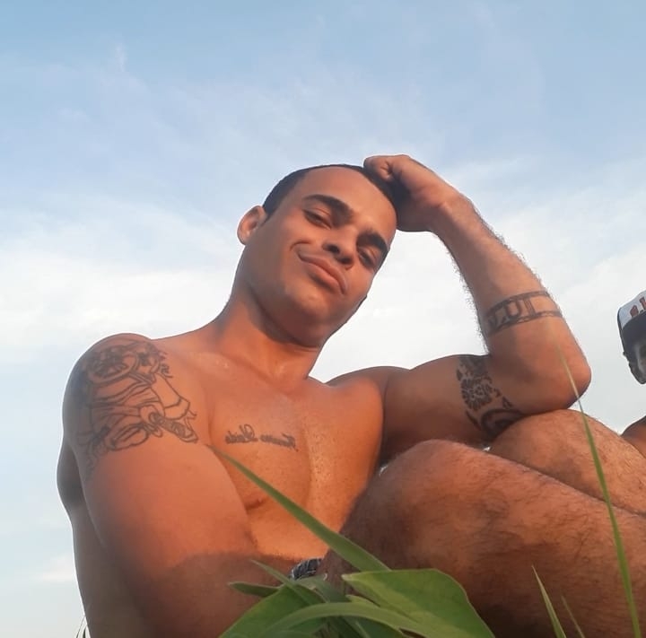 a vítima Renan Mesquita de Sousa Nicolau, conhecido como Sonny Mesquita