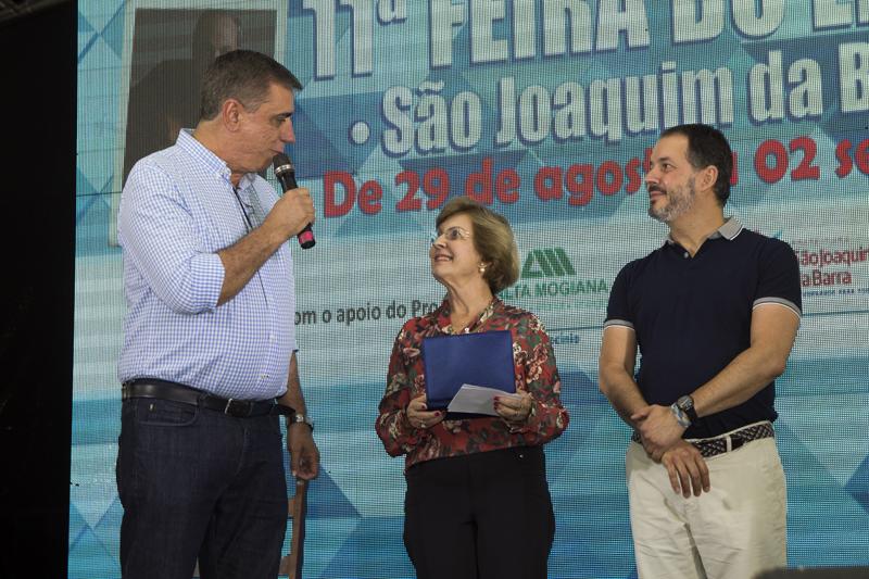 Homenagem à professora Maria Solange Consoni Ferrero Marteleto