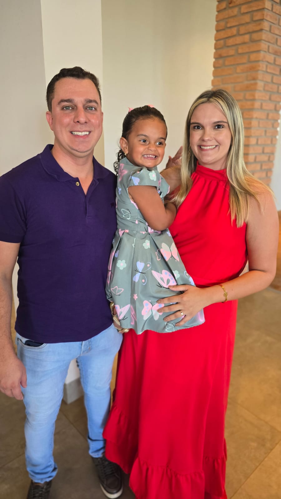 Ana Liz, Marcela Ribeiro  e  Vinicius Jorge