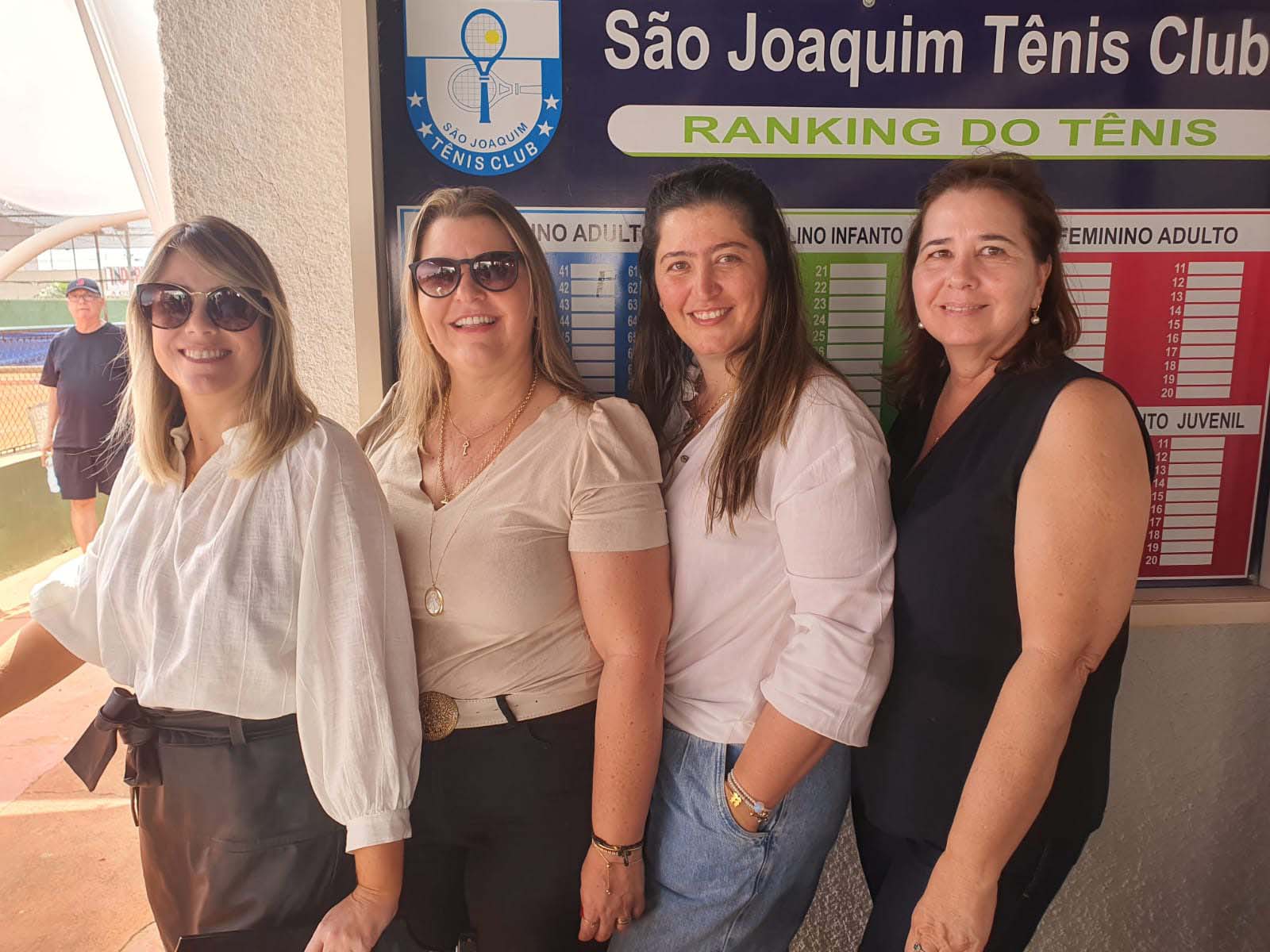 Fernanda  Canova, Carla Valentini,  Daniela  Mendonça,  Selma Toquini
