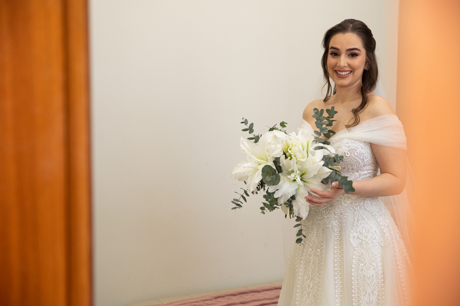 O Bouquet maravilhoso com flores nobres da Flowers Design