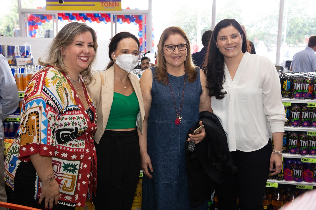 Juliana Dias, Carolina Suave, Leticia Tonin, Elisa Tonin