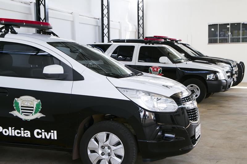 Viaturas da Polícia Civil