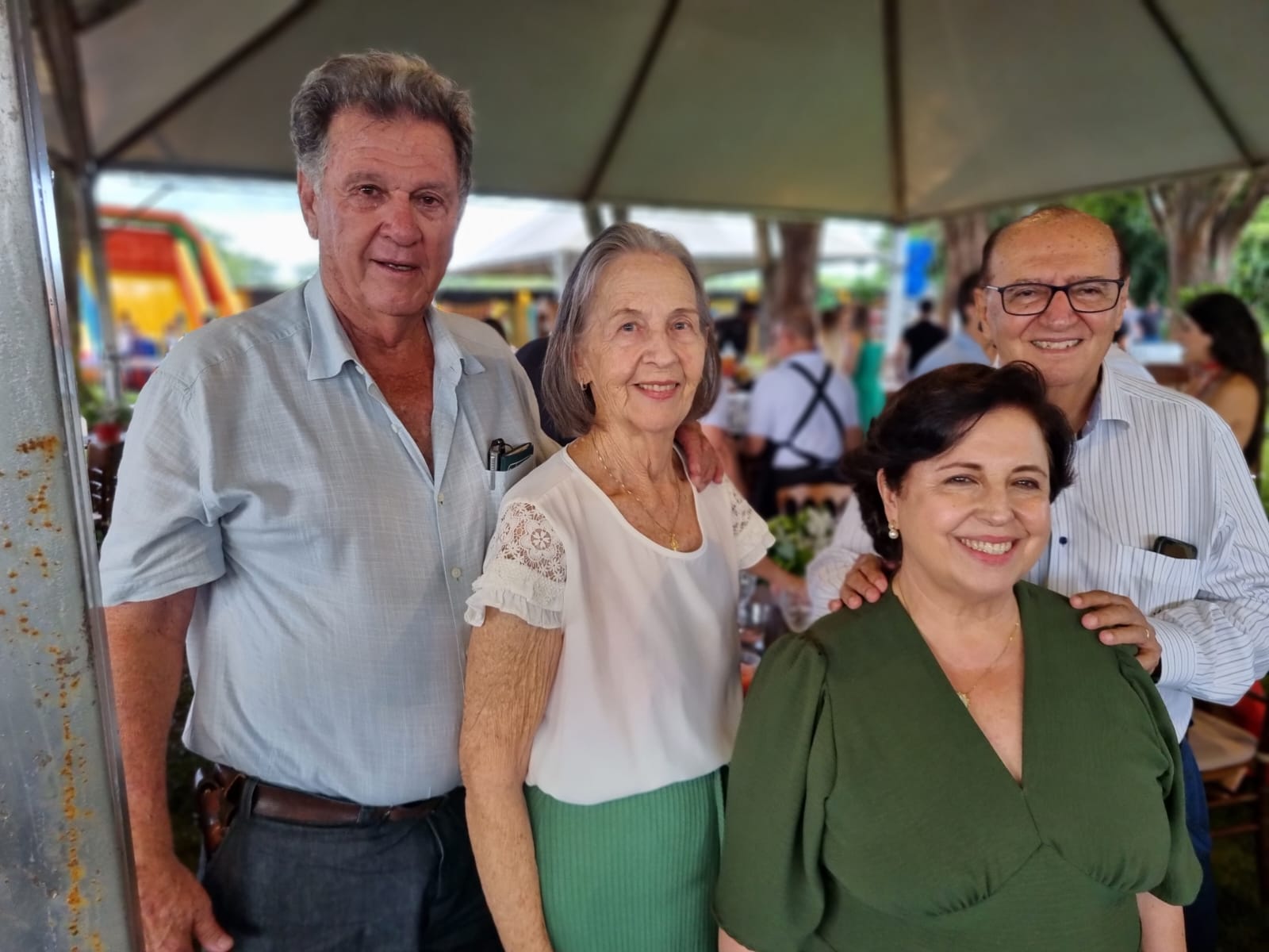 Lea e Ronaldo  Vilella  Rosa,  Clea e José  Estevan  Alves